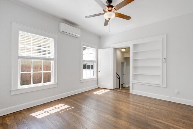 Building Photo - 403 E 32nd St