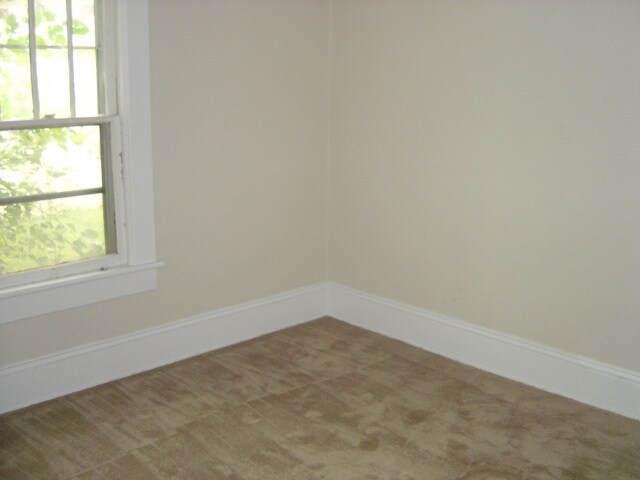 Building Photo - Glenwood/Freeman Mill area 3 BR