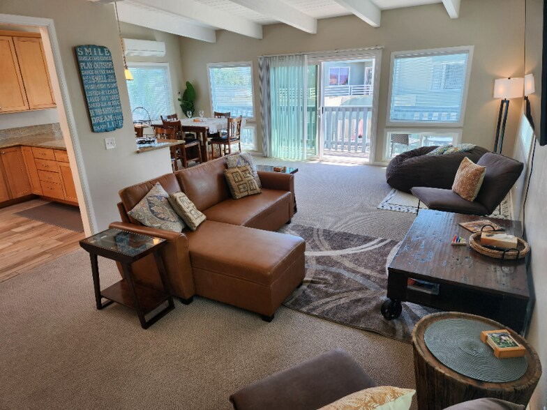 Building Photo - 718 Coronado Ct