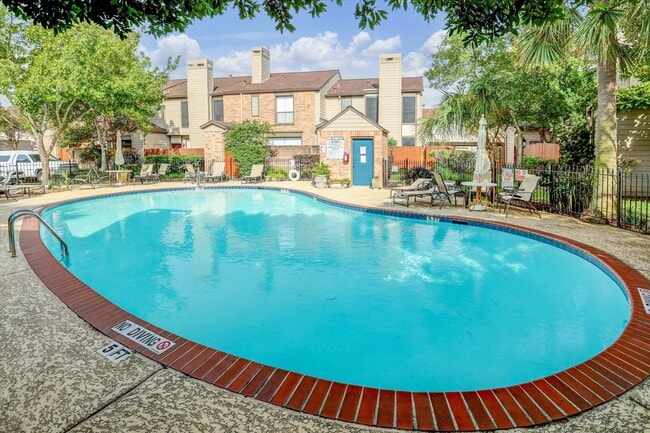 Building Photo - 1201 McDuffie St