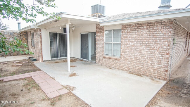 Building Photo - 11608 James Watt Dr