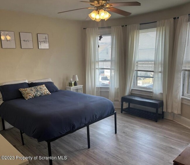 Building Photo - 1111 Bryn Mawr St