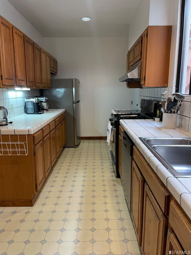 Building Photo - 272 25th Ave