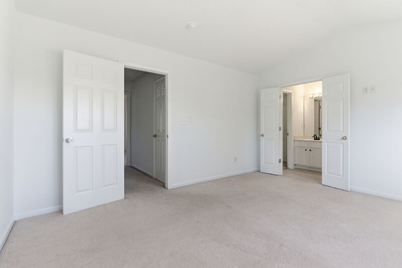 Building Photo - 113 Ruby Walk Dr