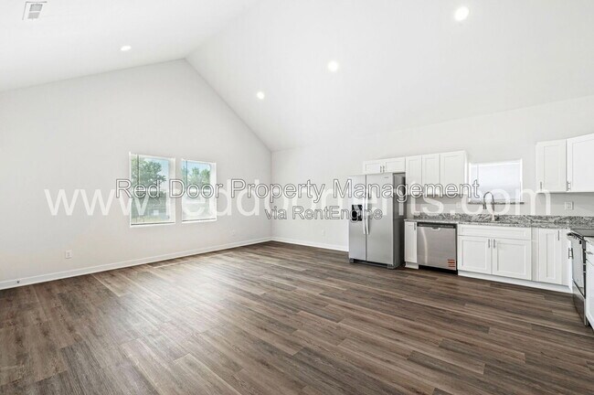 Building Photo - 728 Parkway Ave
