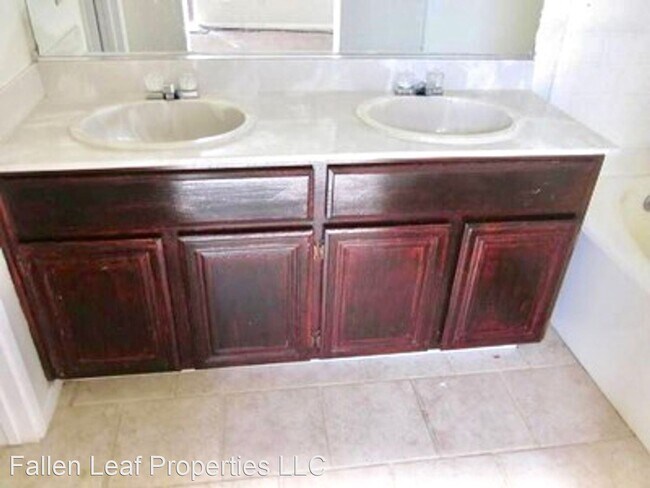 Building Photo - 3 br, 2 bath House - 1185 Red Leaf Way