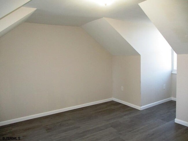 Building Photo - 14 Galleon Ct