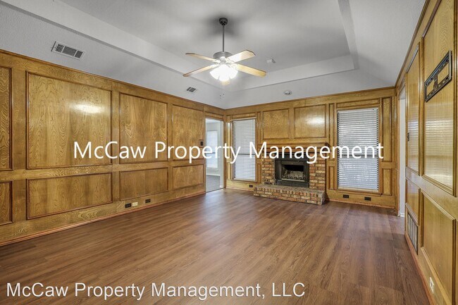Building Photo - 3 br, 2 bath House - 803 Summit Dr.