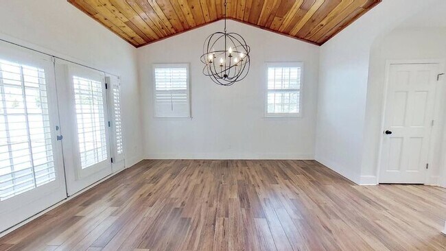 Building Photo - 1310 Ferncliff Rd