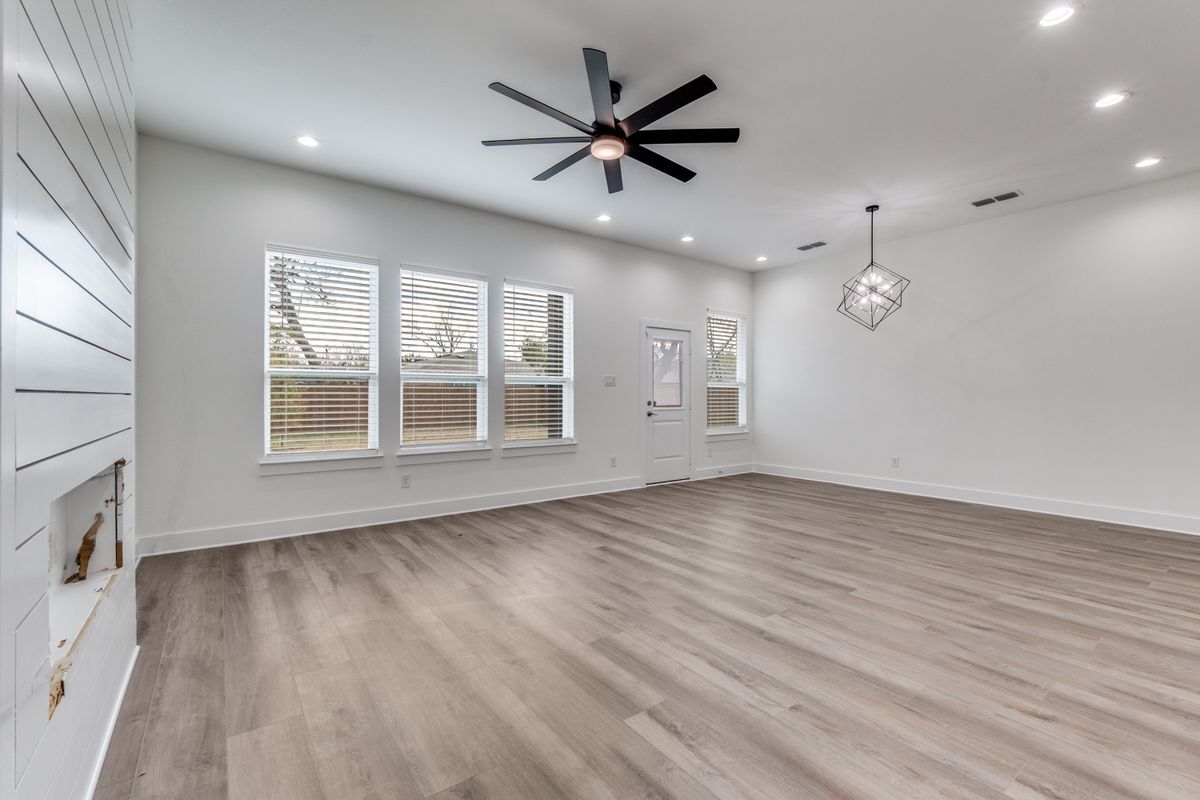 Building Photo - 2534 Southland St