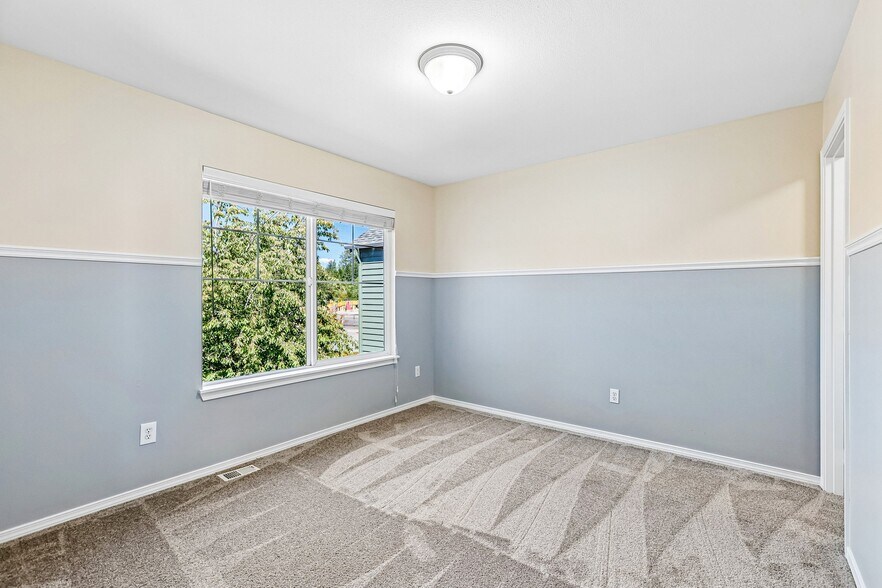 Building Photo - 22754 NE 94th Way