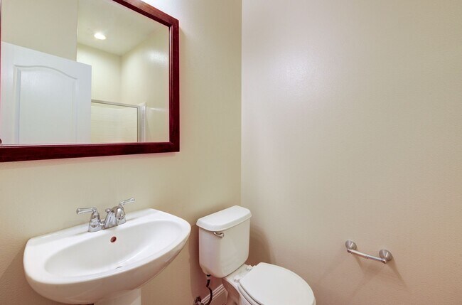 Building Photo - 1723 N Mont Blanc Ln