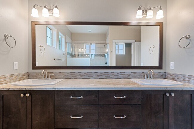 Building Photo - 3846 S Caddis Pl