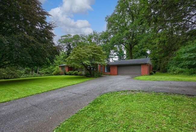 Building Photo - 376 Arbor Rd