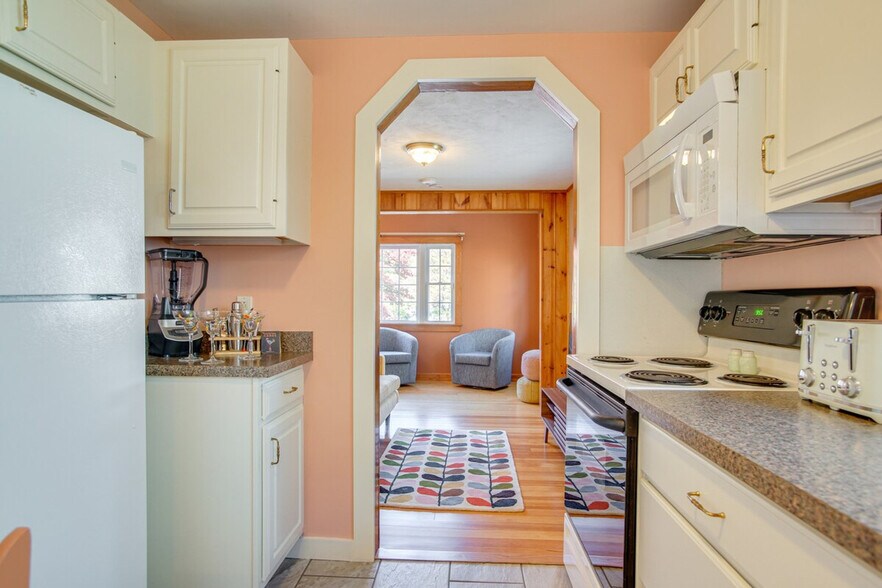 Building Photo - 29 Cole St