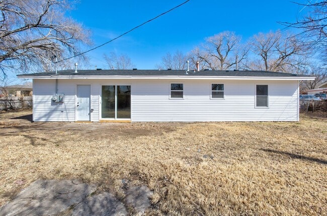 Building Photo - 6141 N Judson Dr