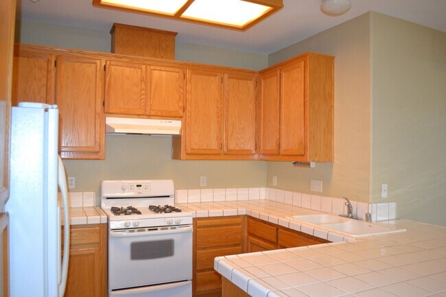 Building Photo - 938 Lusk Dr