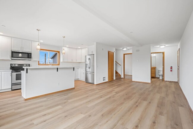 Building Photo - 3010 Norton Ave