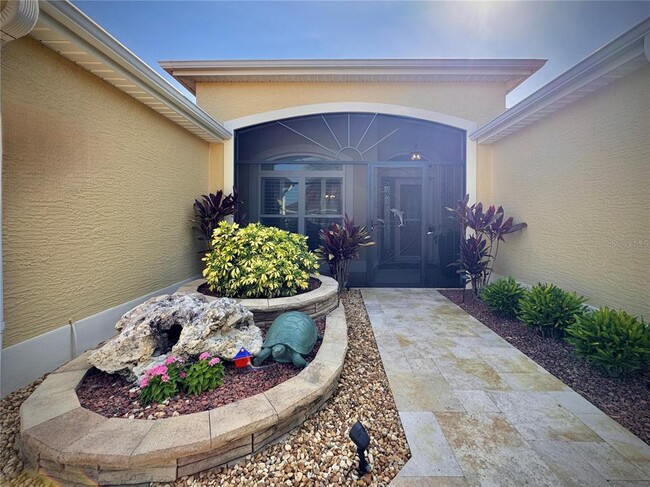 Building Photo - 4167 Victory Dr