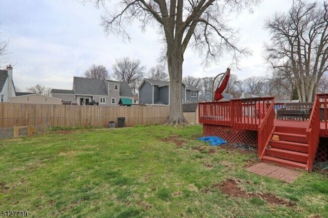 Building Photo - 7 Osage Dr