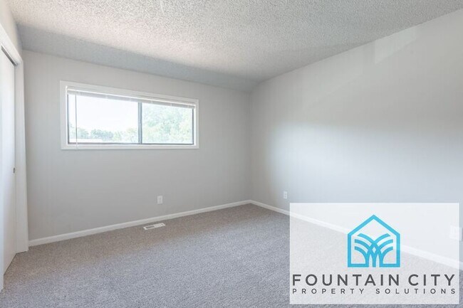 Building Photo - 105 Crawford Ln