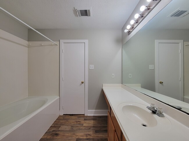 Building Photo - 16842 Marlin Spike Way