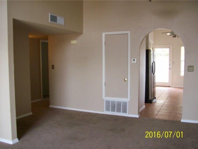 Building Photo - 11793 Corona Crest Ave