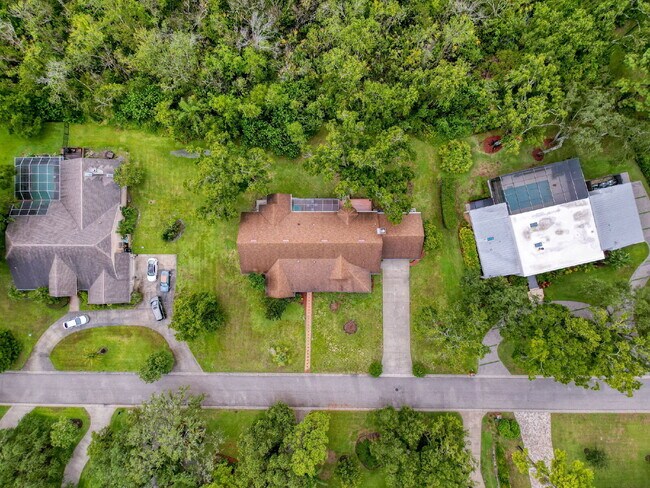 Building Photo - "Spacious 4-Bedroom Oasis in Tarpon Springs – 3,259 Sq Ft of Comfort and Style!"