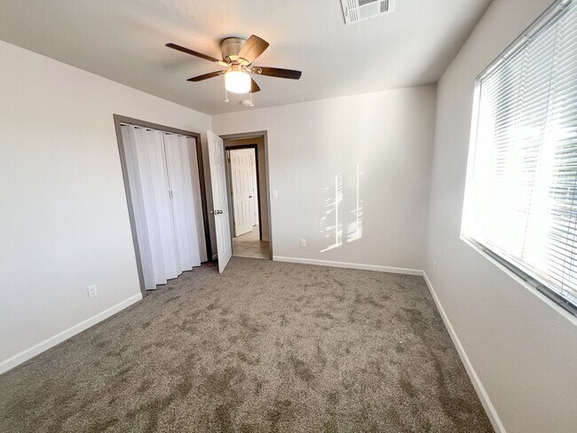 Building Photo - HOUSE - COTTONWOOD – VERDE VILLAGE