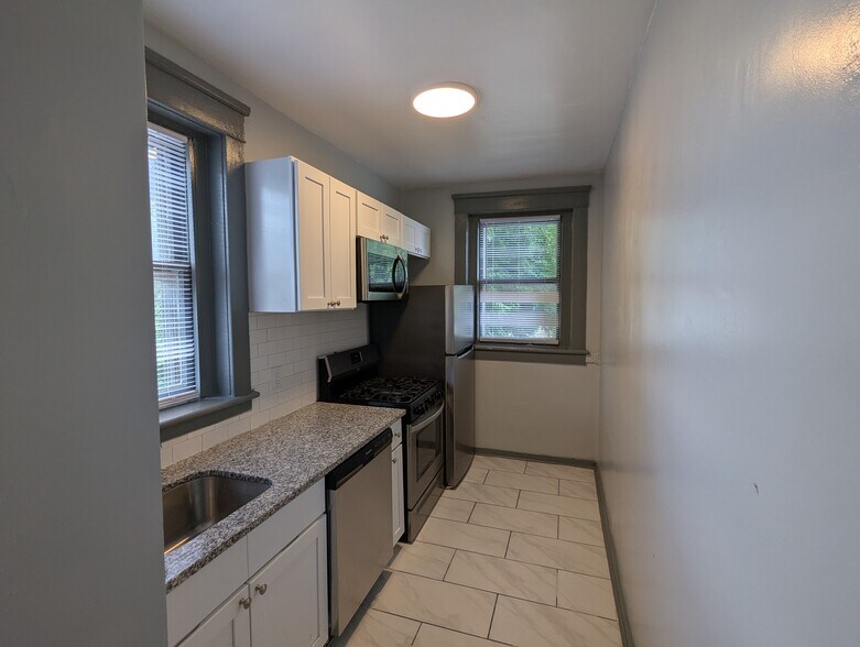 Building Photo - 2914 Idlewood Ave