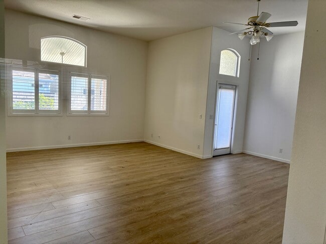 Building Photo - 55+ Folsom Gated Community-2/2 (WOW)!  Please see full ad for viewings!