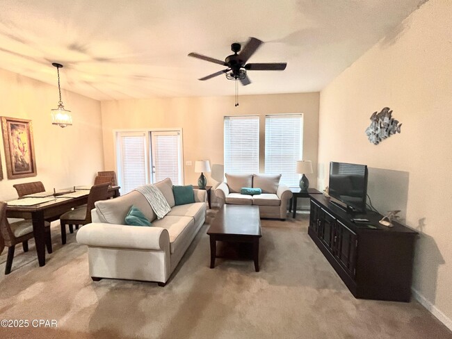 Building Photo - 231 Sand Oak Blvd
