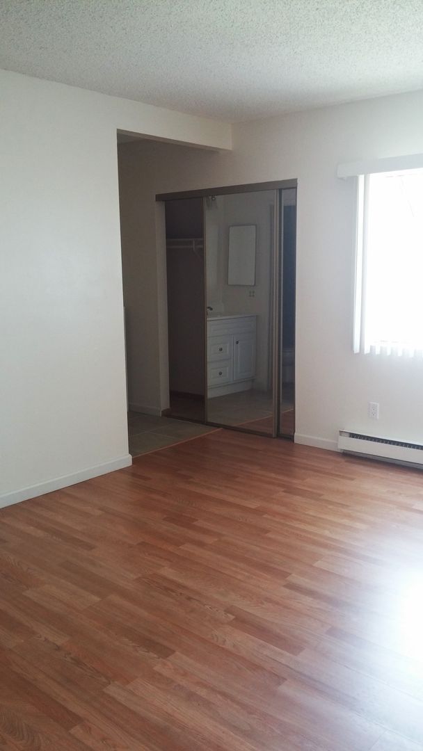 Building Photo - Lovely upgraded Condo near Grossmont College!