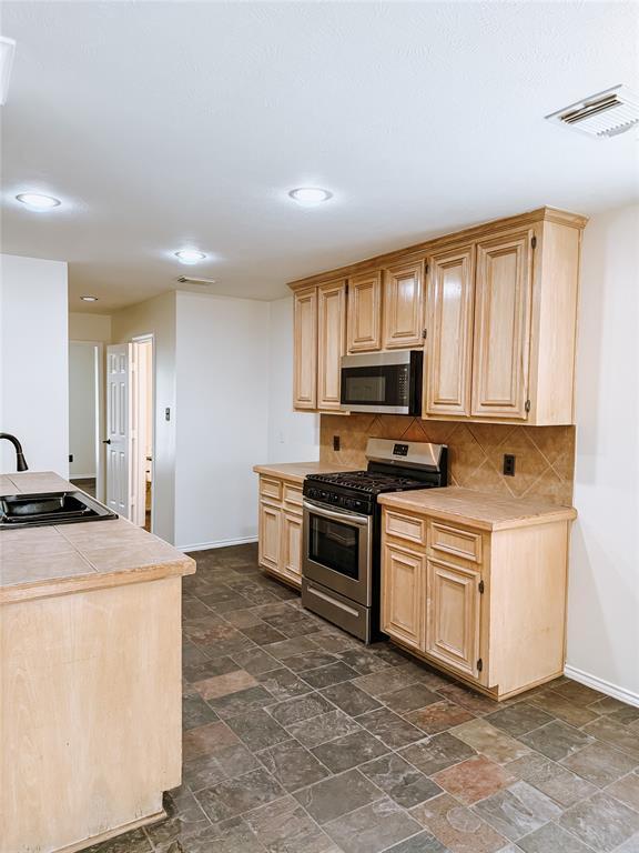 Building Photo - 4926 Mission Lake Ct