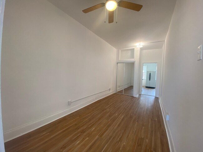 Primary Photo - 411 Adams St