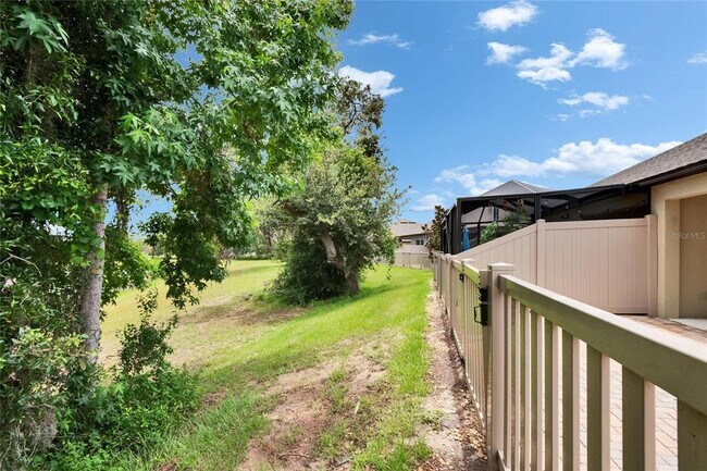 Building Photo - 14047 Weddington Ter