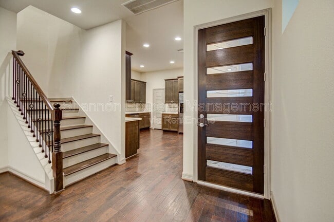 Building Photo - 5941 Kansas St