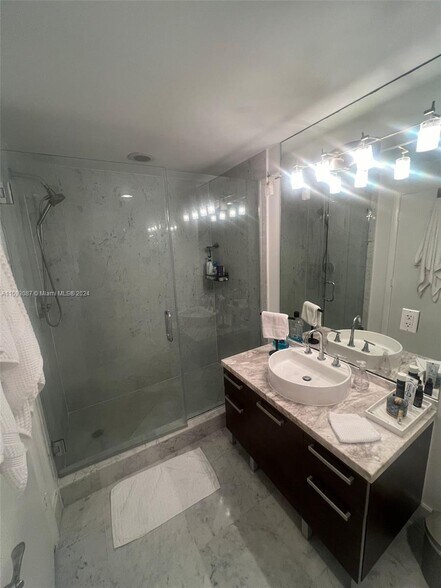 Building Photo - 253 NE 2nd St