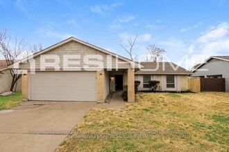 Building Photo - 2020 Cedarwood Dr
