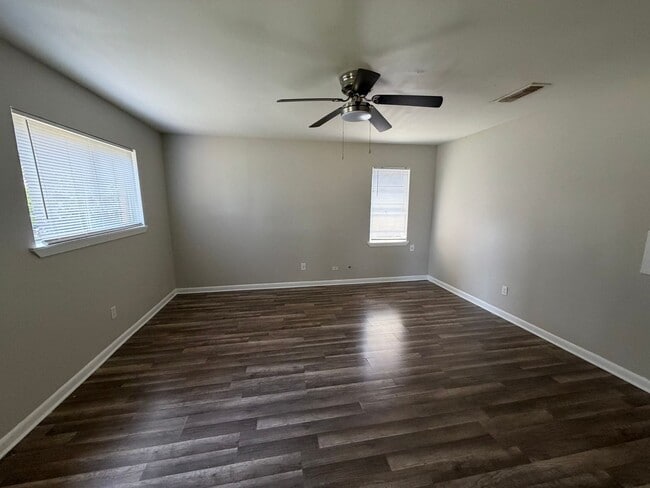 Building Photo - 9442 Normandie Dr