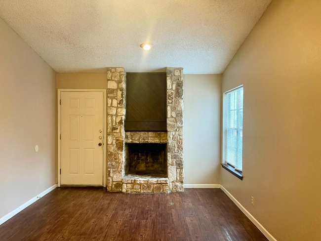 Building Photo - 5306-5308 Gawain