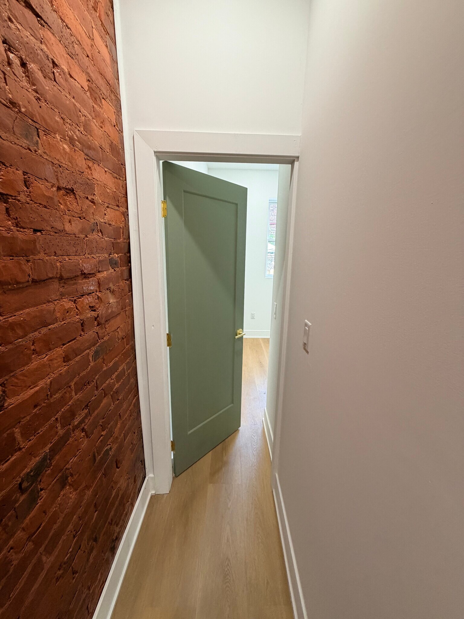 Building Photo - 1325 Kerbaugh St