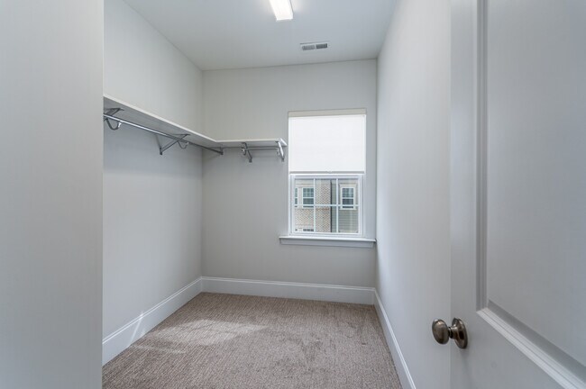 Building Photo - 15012 Clear Sky Ln