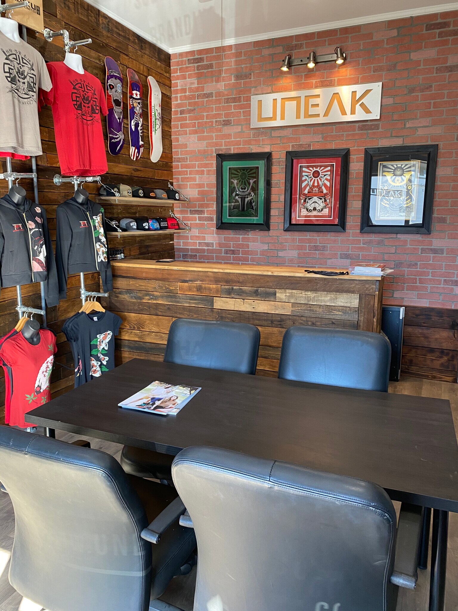 Building Photo - 120 N Pacific St