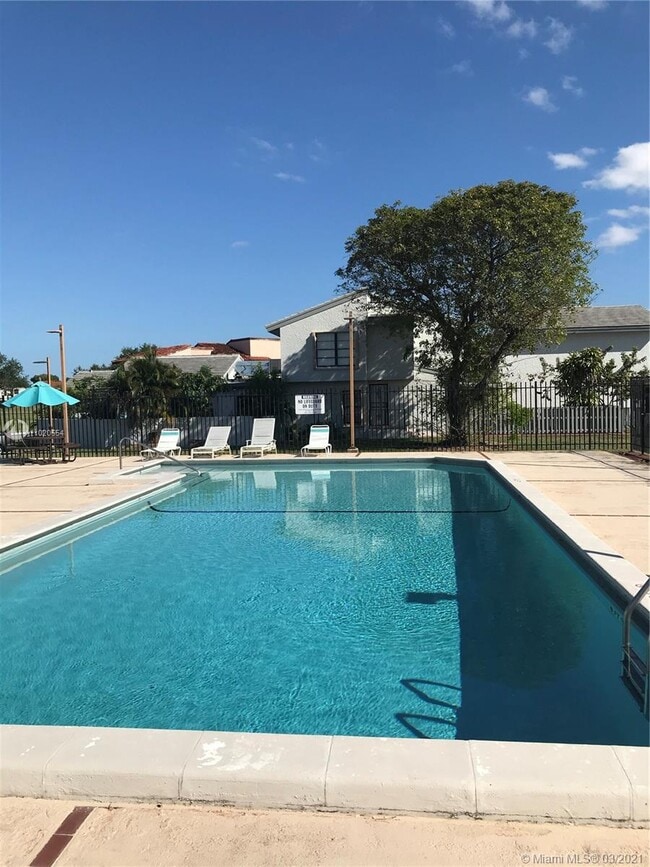 Building Photo - 10564 NW 8th Ln