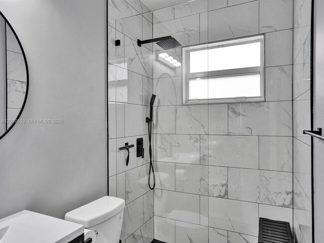 Building Photo - 951 SW 30th St