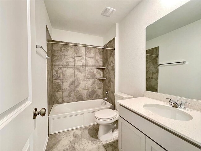 Building Photo - 118 Canley Lp
