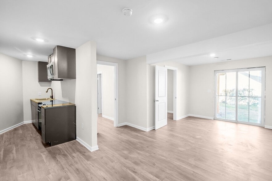 Building Photo - 7016 Buffalo Valley Dr