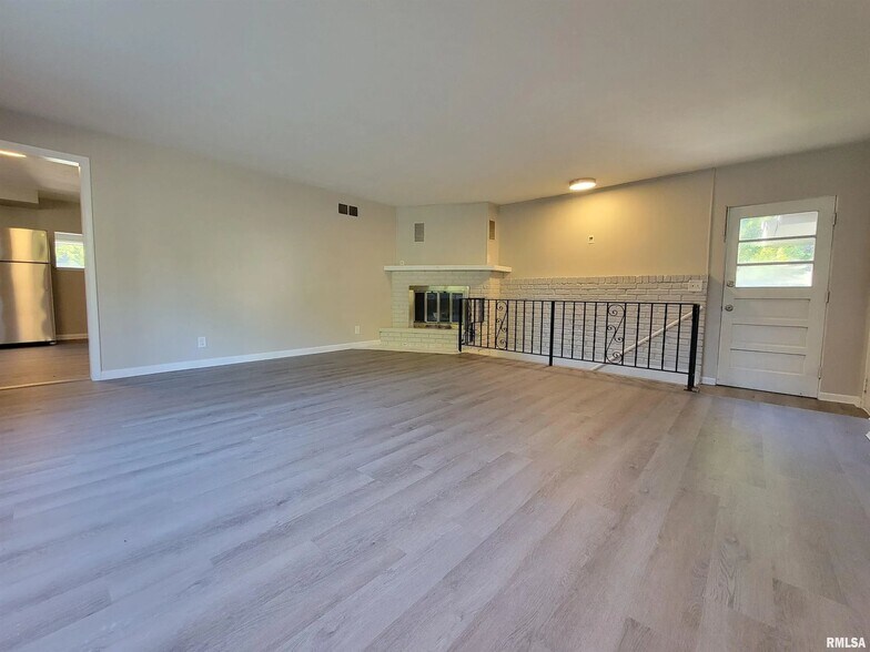 Building Photo - 1111 Summer St