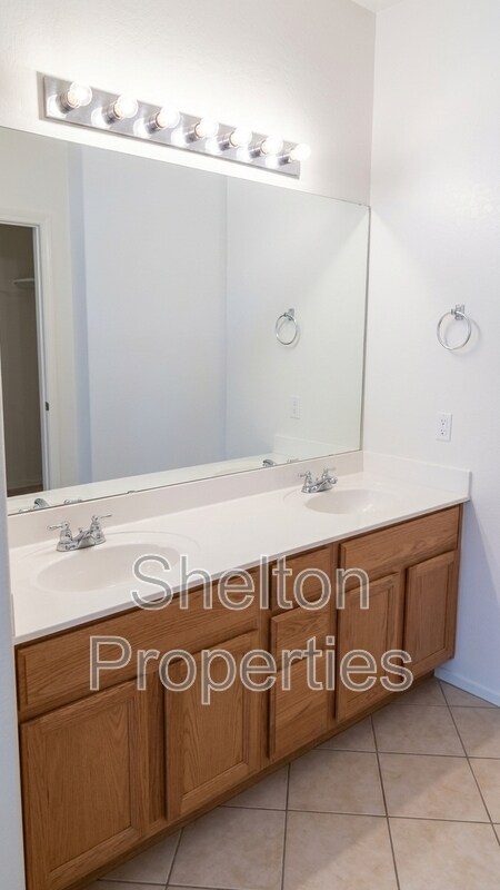 Building Photo - 3908 W Goodman Dr